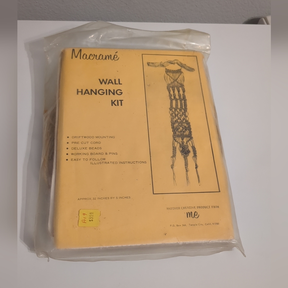 Vintage Macrame 32" Wall Hanging Kit Boho Mustard Brown Driftwood Mounting